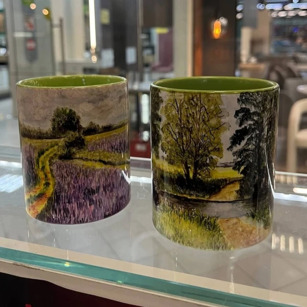 mug004
